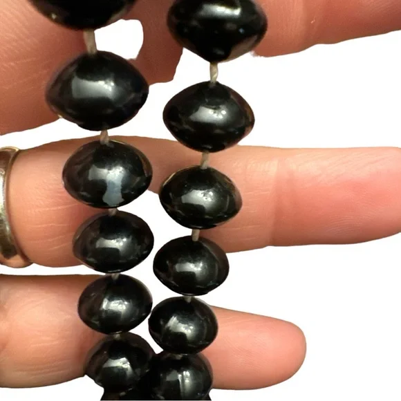 Vintage Black Bead Necklace - Picture 6 of 7